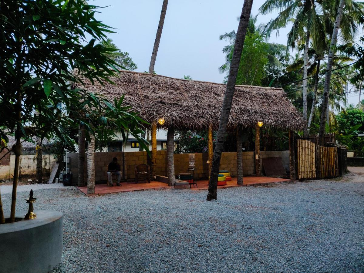 Hostel Calaila Varkala Exterior foto